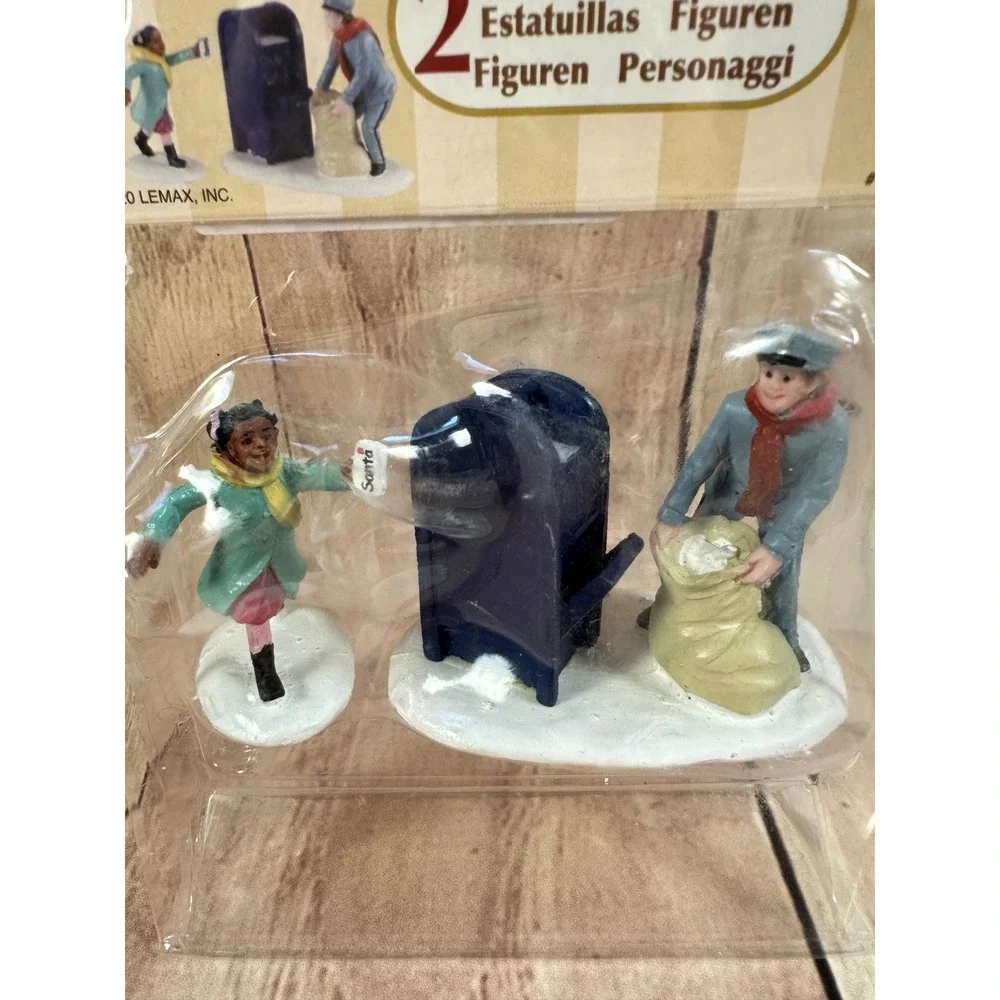 Lemax 02944 Christmas Village Figurines 